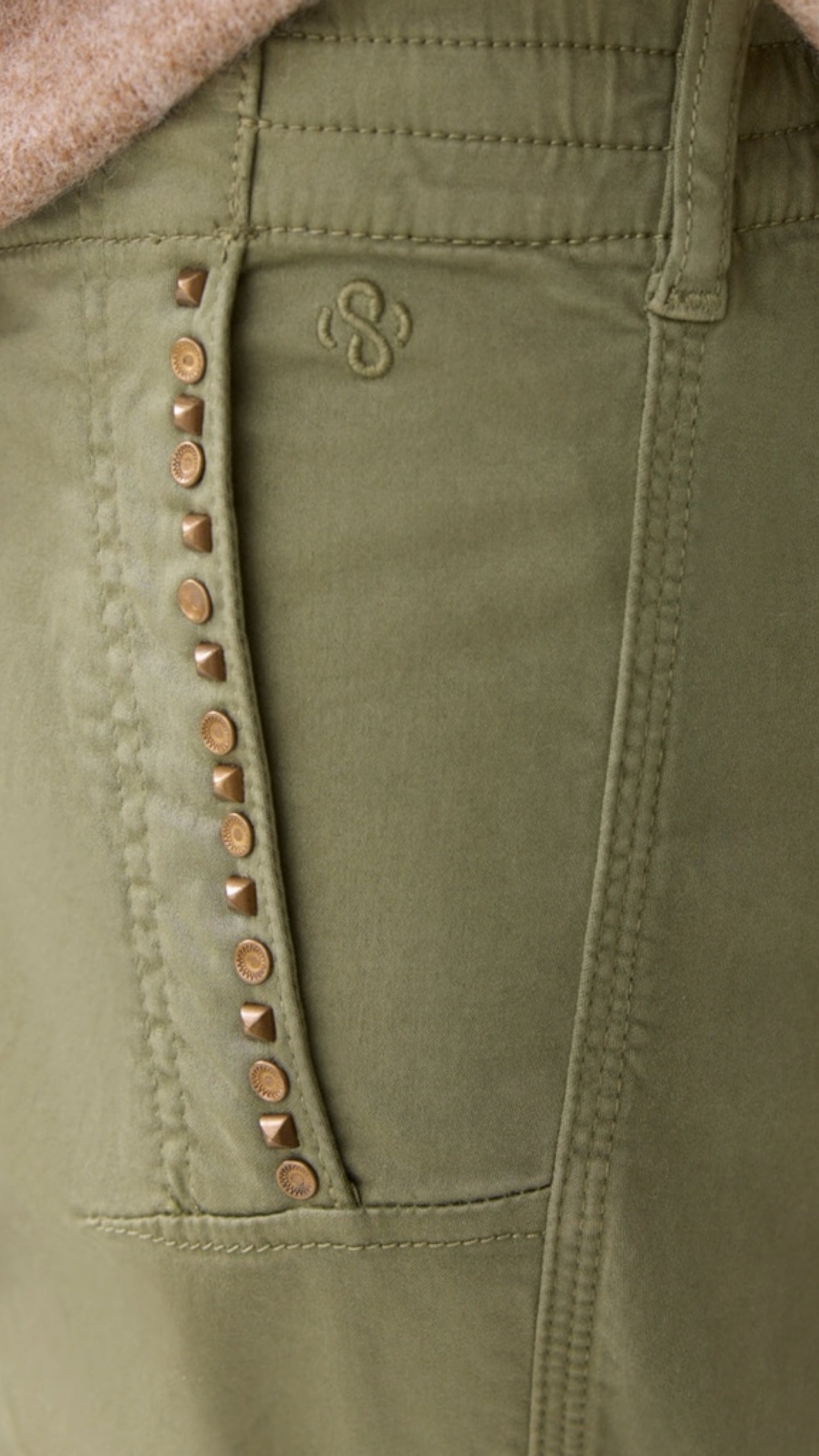 Tapered pant soft