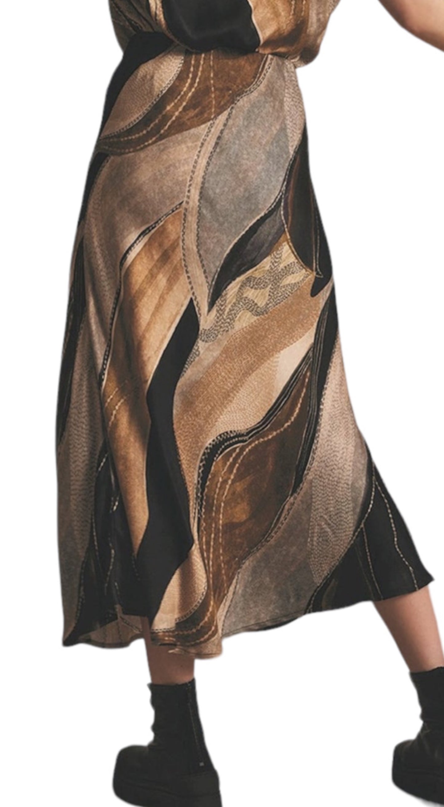 Skirt flowy lines